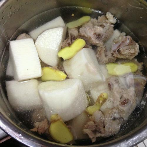 山药炖排骨