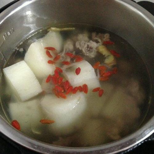 山药炖排骨