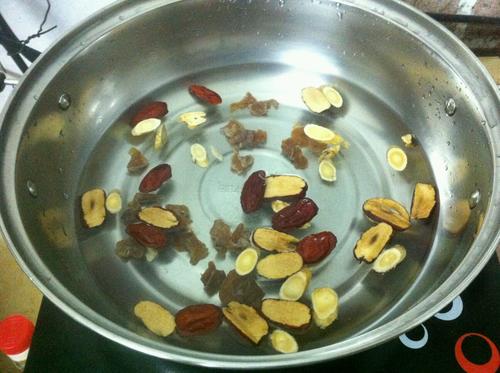 红枣桂圆黄芪茶