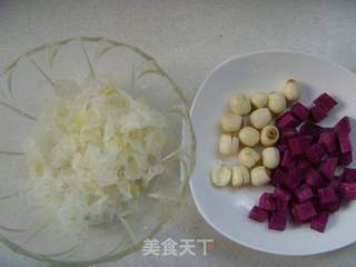 紫薯银耳莲子羹