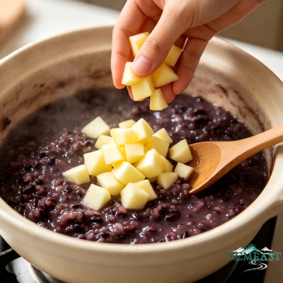 Black Rice and Apple Porridge
