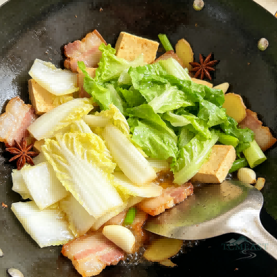 白菜炖冻豆腐