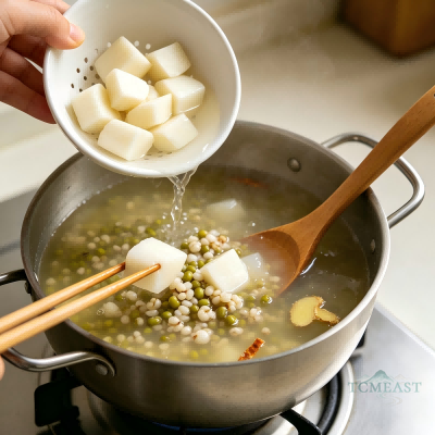 Mung Bean, Coix Seed & Chinese Yam Soup